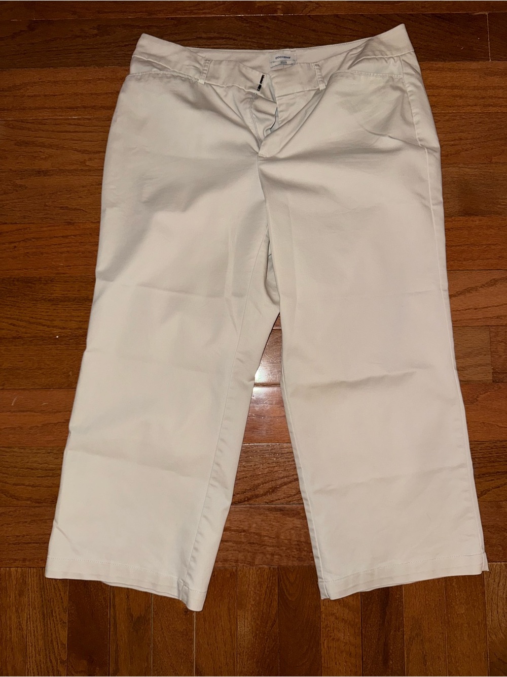 Dockers Women's Light Beige Crop Chinos